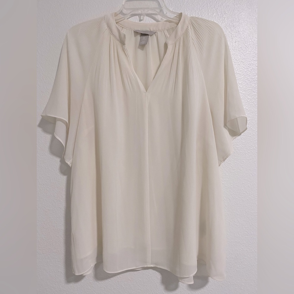 H&M Off White/Cream Pleated Neckline Flowy Top, Semi-Sheer sz Medium